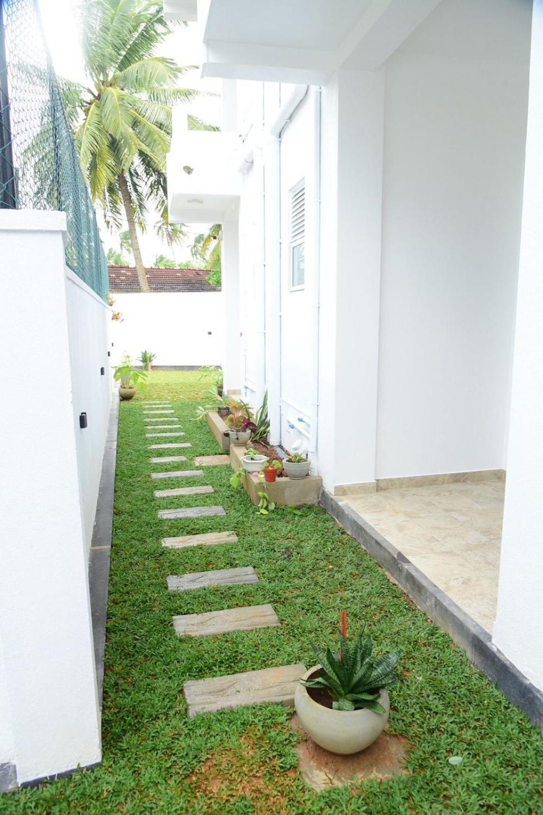 Hotel Ocean Ripples Hikkaduwa Exterior foto